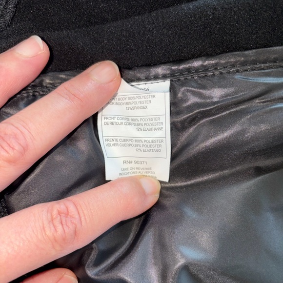 runDisney Mickey “Every Mile is Magic” Puffer Vest 🖤✨ - Picture 6 of 7